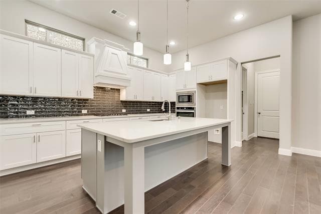 Building Photo - 17558 Bottlebrush Dr