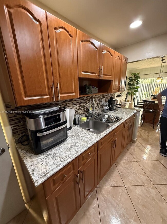 Building Photo - 13994 SW 46th Terrace