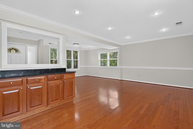 Building Photo - 3149 Southfield Dr