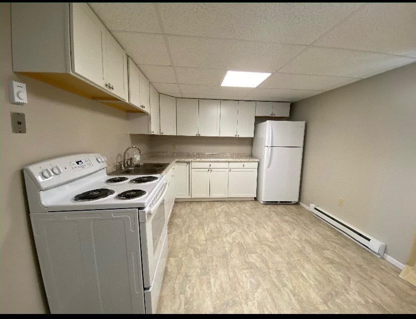 Kitchen 1 - 114 N Harrison Rd