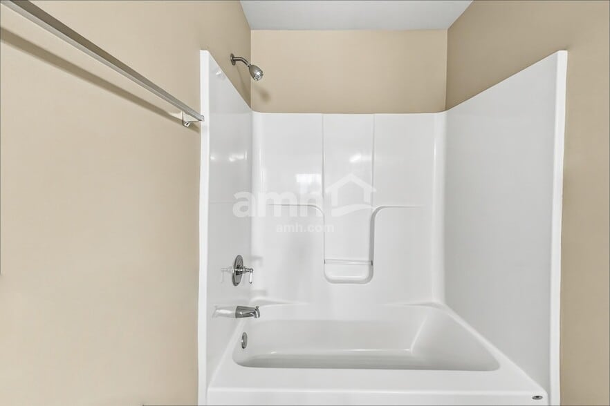 Building Photo - 6715 Legacy Pointe Ct