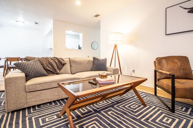 Building Photo - 3 bedroom 2 bathroom in Frenship!