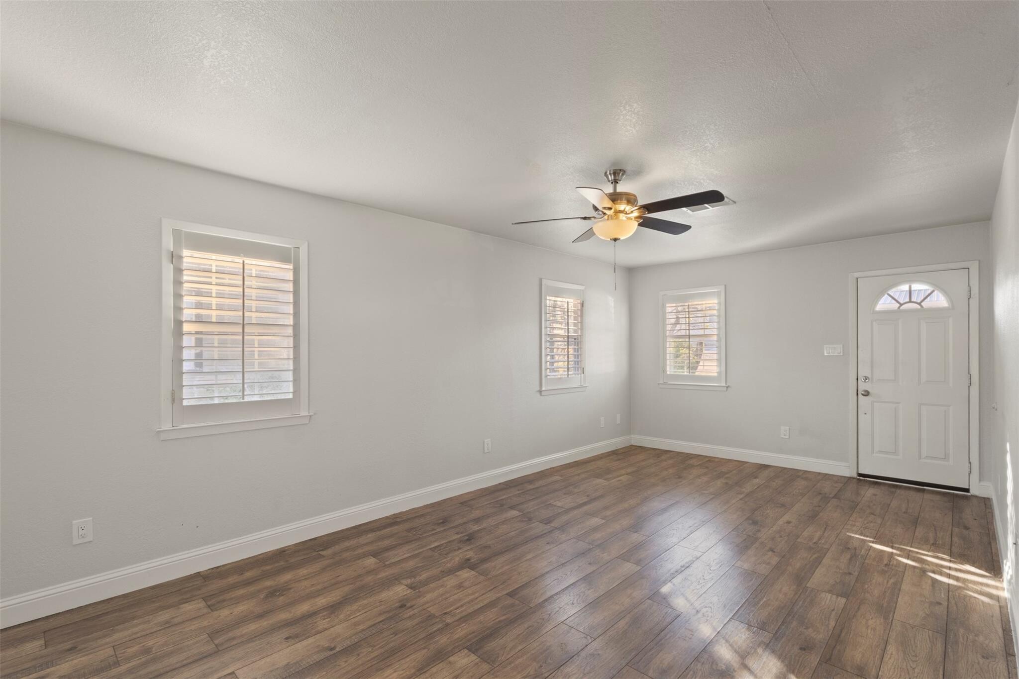 Building Photo - 314 Woodard St