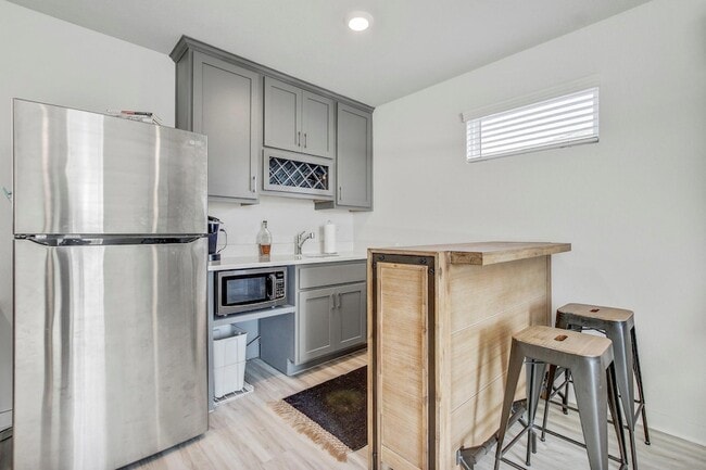 Building Photo - 223 Garner Dr