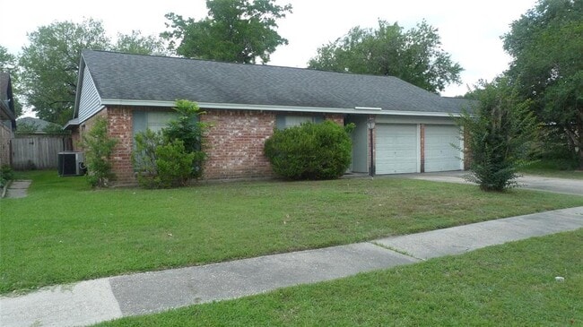 Building Photo - 11311 Verlaine Dr