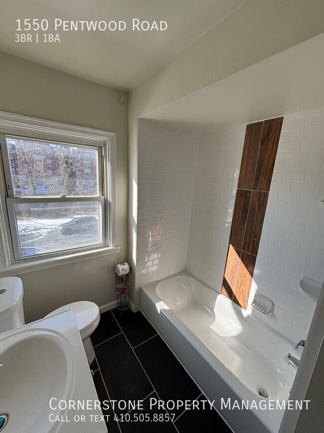 Building Photo - 1550 Pentwood Rd