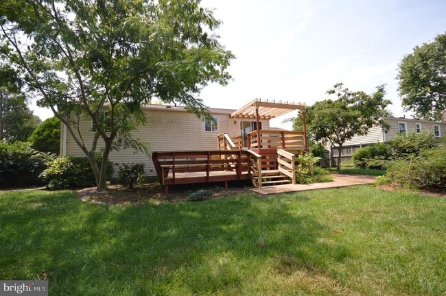 Building Photo - 7011 Vantage Dr