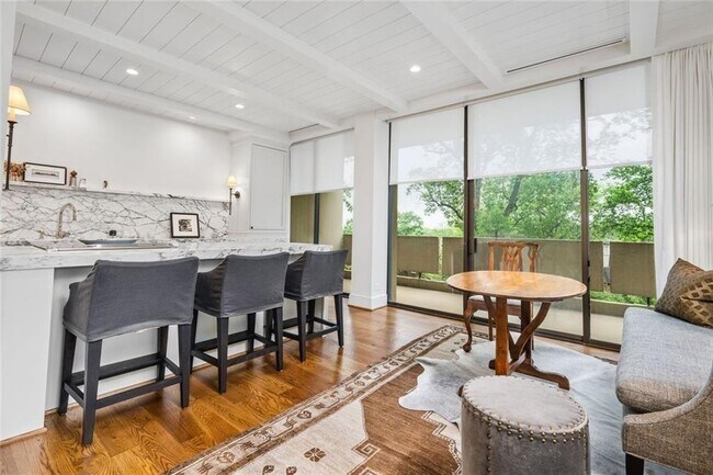 Building Photo - 2575 Peachtree Rd