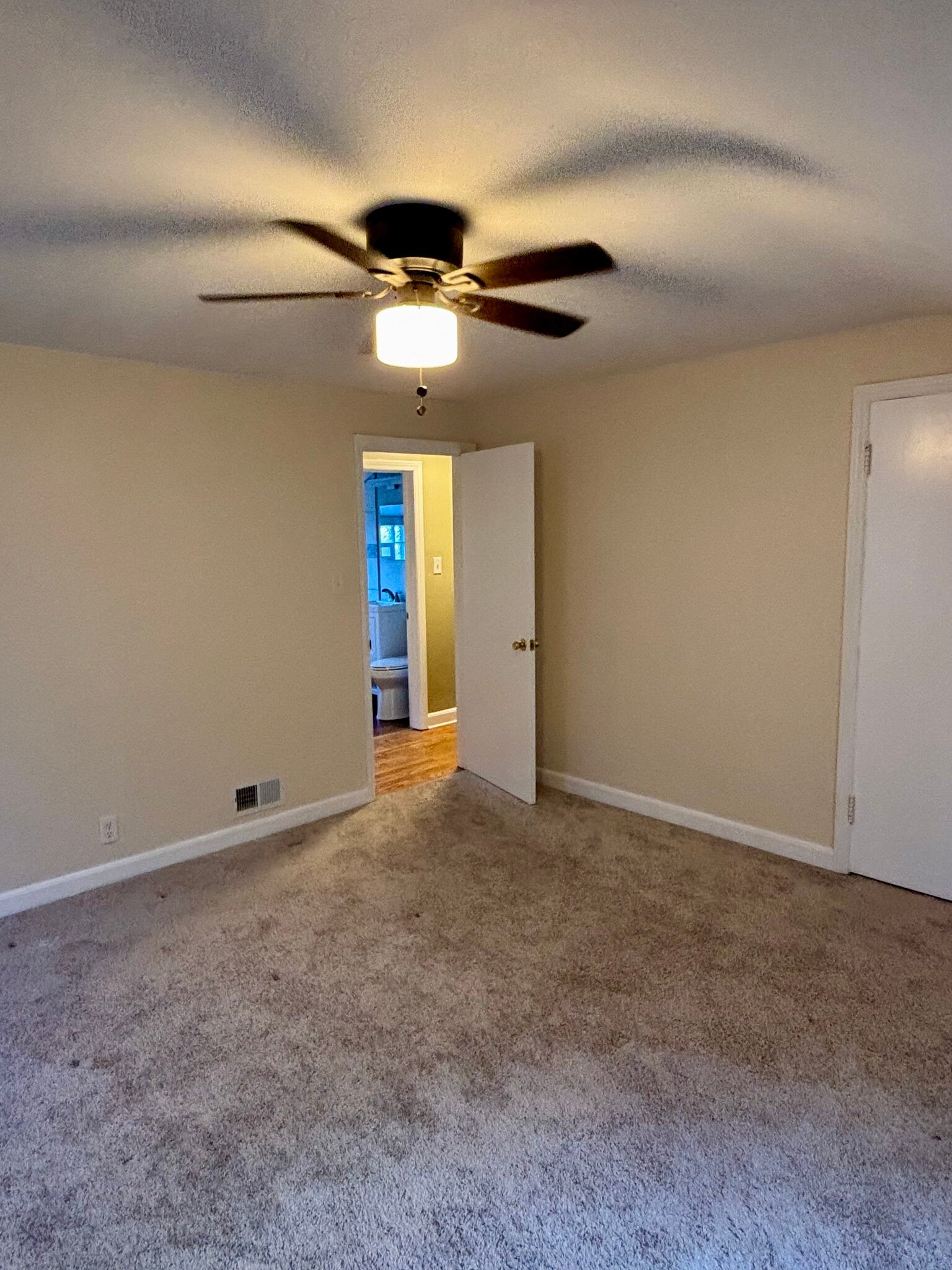 Building Photo - 2644 S Linebarger Ter