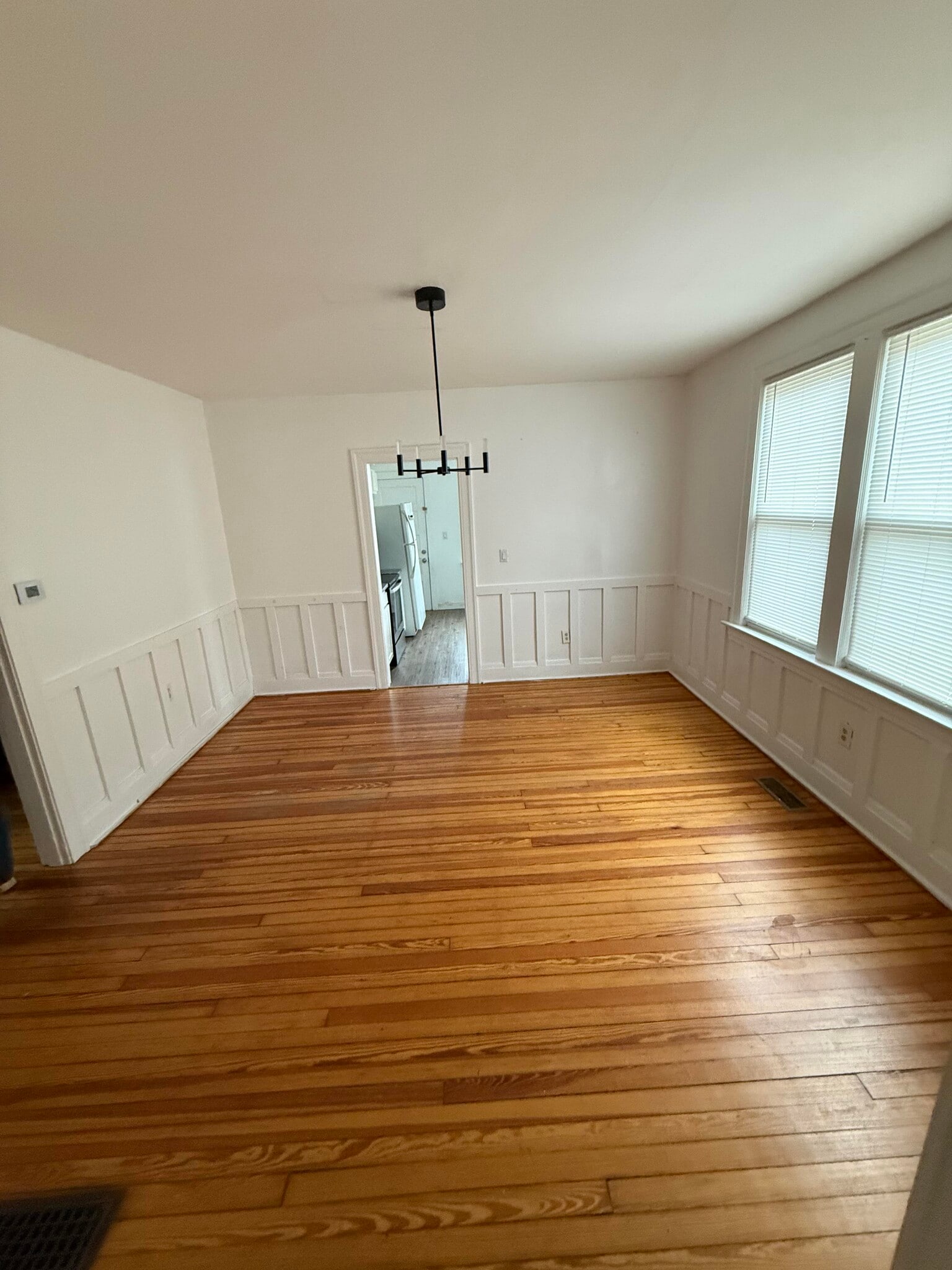 Building Photo - 8436 Burns Ave