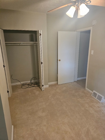 Building Photo - 640 Hollace St