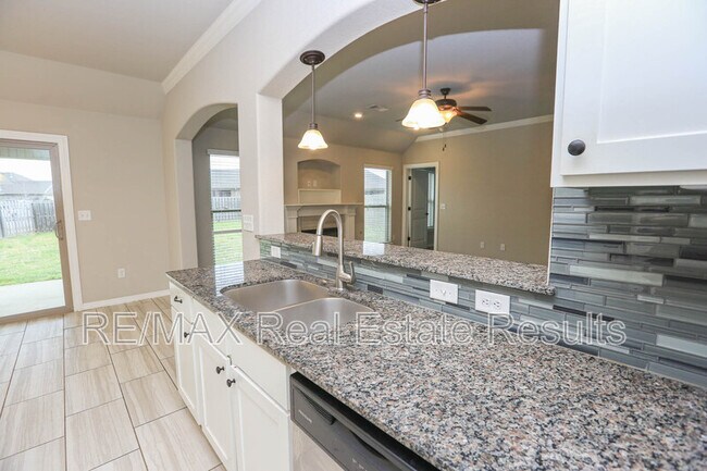 Building Photo - 4494 W Wales Dr