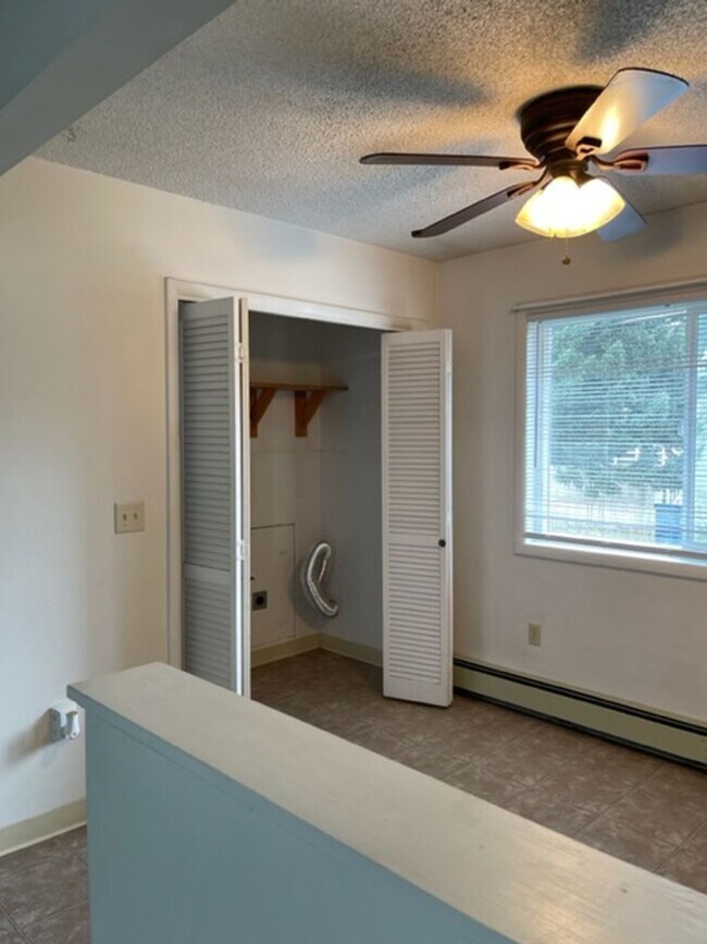 Building Photo - 2 Bedroom Apartment for Rent in Bozeman