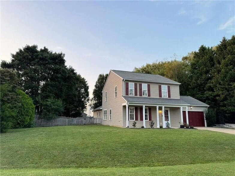 Building Photo - 4627 Prince Trevor Dr