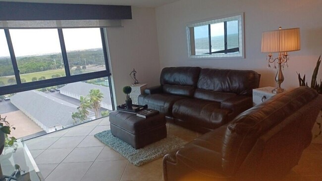 Building Photo - 2800 N Hwy A1A