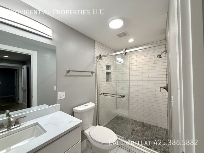 Building Photo - 11120 127th Pl NE