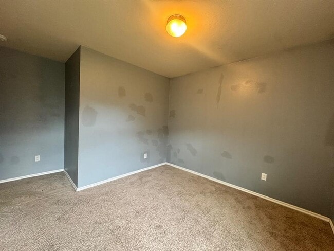 Building Photo - 1795 Bliss Cir