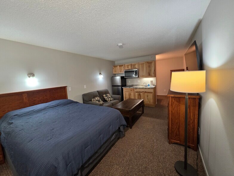 Building Photo - 590 Spruce