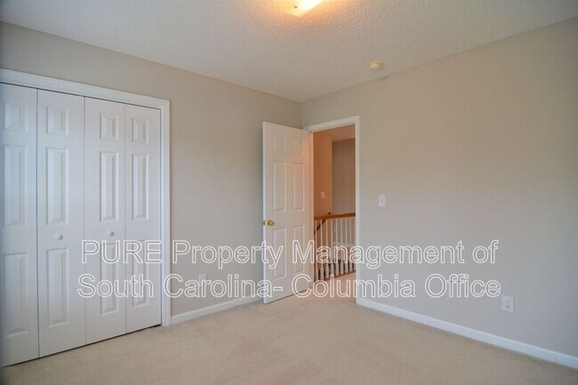 Building Photo - 210 Kingston Forest Dr