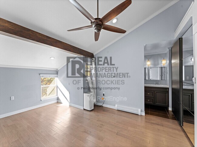 Building Photo - 512 E Monroe Dr