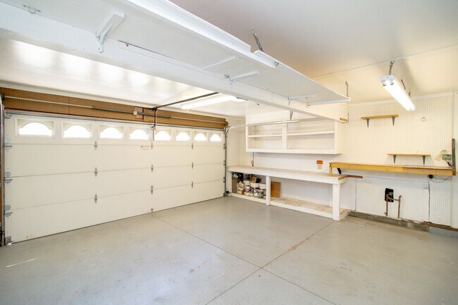 Building Photo - Warm and Inviting 3-Bedroom Home in the Heart of Menifee