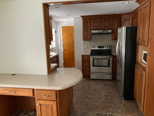 Building Photo - 1560 Grandview Dr