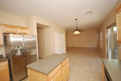 Building Photo - 768 West Calle Valenciana