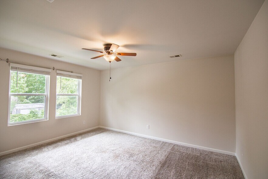 Building Photo - 1148 Harland St