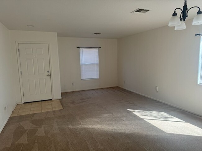 Building Photo - Maricopa 3 bed 2 bath