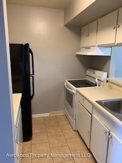 Building Photo - 3 br, 2 bath House - 902 S Peoria Street