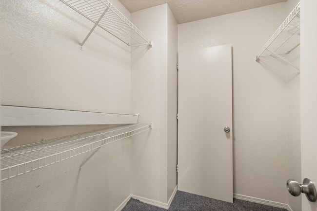 Building Photo - 4952 Butte Pl NW