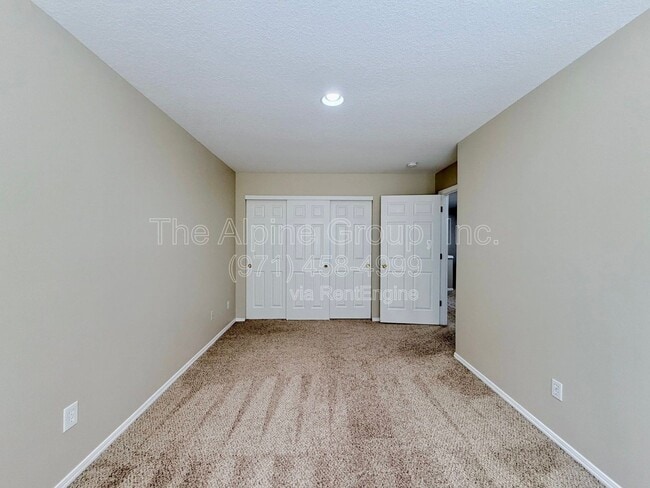 Building Photo - 3986 SW Pinewood Way