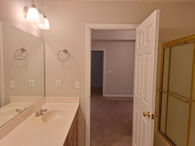 Building Photo - MOVE IN SPECIAL - $200 OFF THE TWO FULL MO...