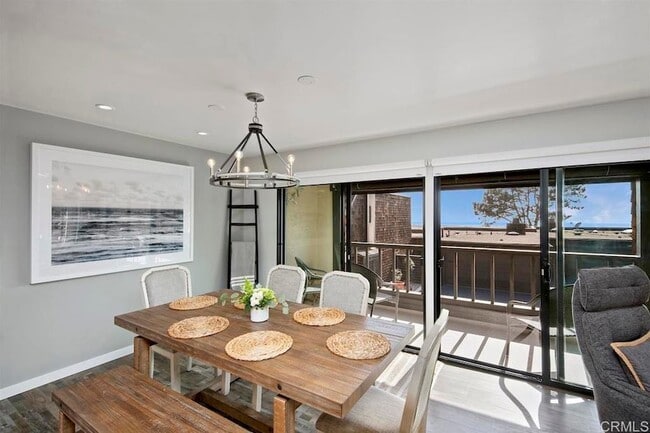 Building Photo - 2260 Del Mar Scenic Pkwy