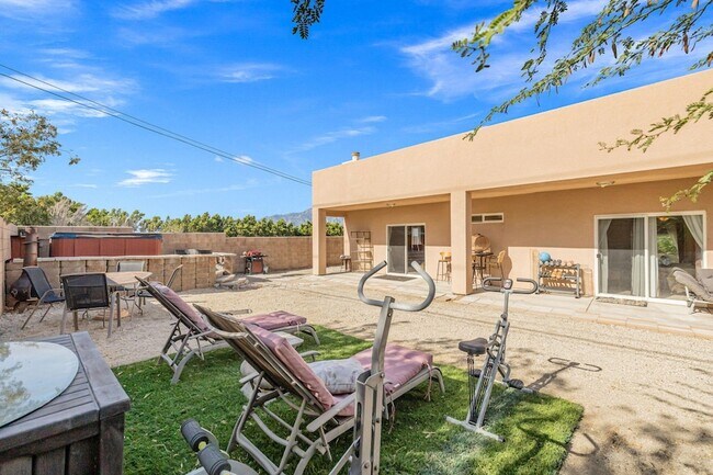 Building Photo - 12074 Tamar Dr