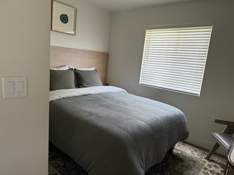 Building Photo - 5270 N 57th St