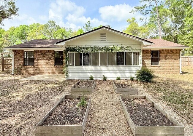 Building Photo - 5949 Rolling Greens Dr