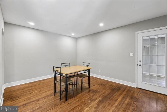 Building Photo - 3102 Romaine Ct