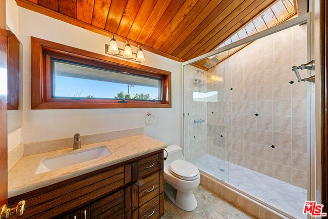 Building Photo - 4970 Latigo Canyon Rd