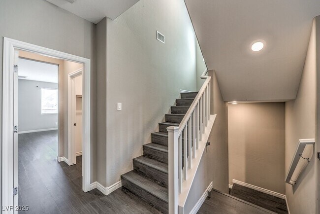 Building Photo - 10783 Searchers Ave