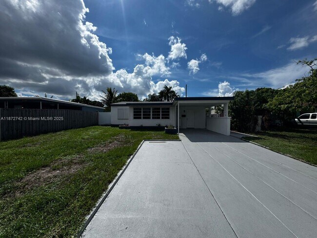 Primary Photo - 5373 NE 3rd Ter.