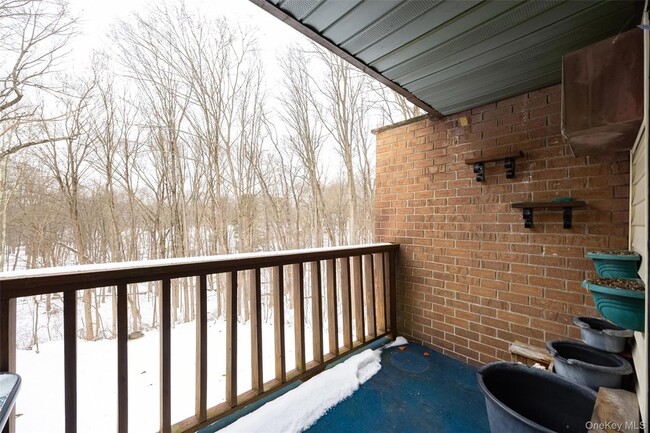 Building Photo - 3 Hook Rd