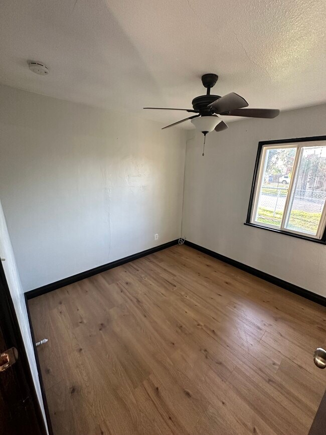 Bedroom #2 - 2795 Pleasant St