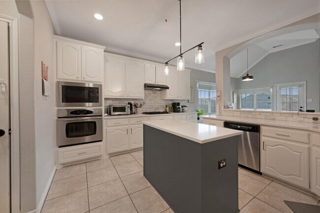 Building Photo - 4816 King Harbor Ct