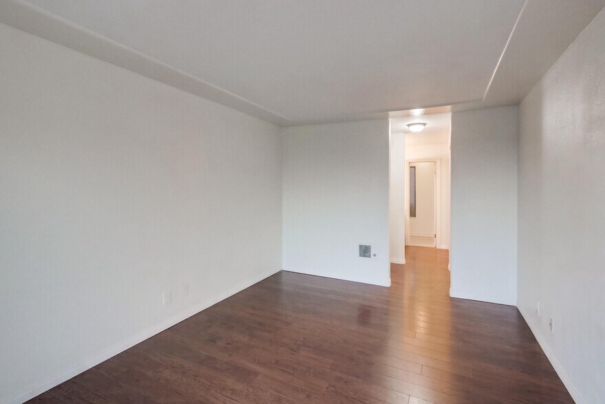 Building Photo - 3997 Crown Point Dr