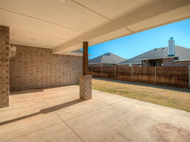 Building Photo - Great 4 bed, 3 bath, 3 car in Moore