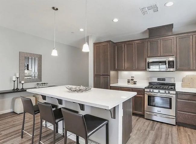 Building Photo - 1559 Hutchison Valley Dr