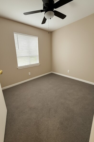 Building Photo - 609 Ranchero Rd