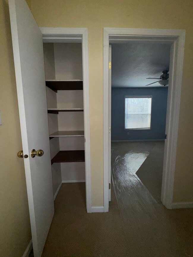 Building Photo - Charming Remodeled Townhome in Raleigh West - Prime Location w/ Garage & Private Patio