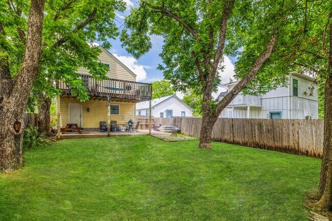 Primary Photo - 931 E 51st St